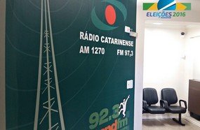 Rádio Catarinense define debates com candidatos a prefeito