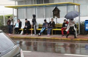 Vereador solicita recuperação de ponto de ônibus