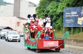 Papai Noel chega à Loja Multi de Joaçaba