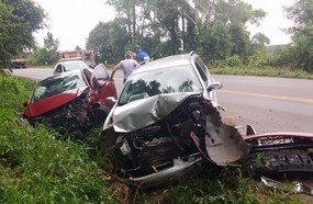 Colisão entre veículos registrada em Vargem Bonita