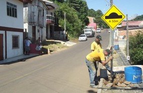 Departamento de trânsito vai instalar três lombadas na Rua São Paulo