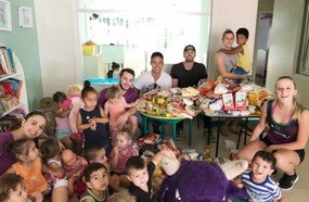 Acadêmicos arrecadam alimentos para a Creche Irmã Sheila