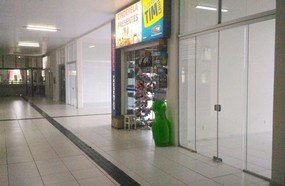 Prefeitura deixa de arrecadar com salas vazias na rodoviária