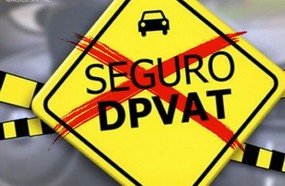 Bolsonaro assina medida provisória que extingue o DPVAT