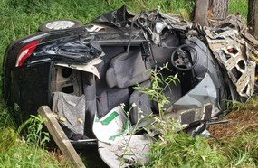 Motorista morre após colidir veículo contra árvores na SC-350