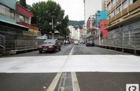 Avenida XV começa a se transformar na Avenida do Samba