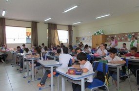 Estudantes da rede estadual retomam às aulas nesta segunda