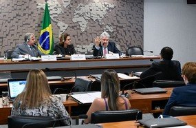 LaMia culpa controladora de voo por tragédia com a Chapecoense