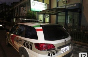 PM flagra ladrão dentro de padaria durante a madrugada