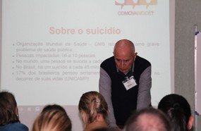 Secretaria de saúde promove roda de conversa sobre suicídio