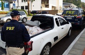 PRF apreende 600 kg de carne transportadas sem refrigeração