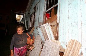 Covardia: idosa é agredida por ladrão em Campos Novos