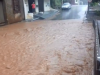 Morador registra alagamento na Rua Carlos Gomes