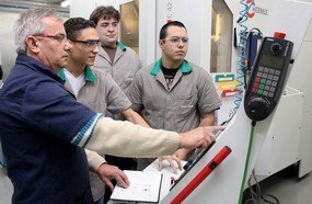 SENAI possui vagas abertas em cursos técnicos e de graduação