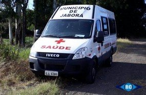 Ambulância de Jaborá se envolve em acidente na SC-150
