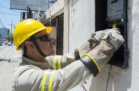 Justiça derruba Lei Estadual que impedia corte de luz em SC