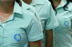 Novo uniforme para monitoras do estacionamento rotativo