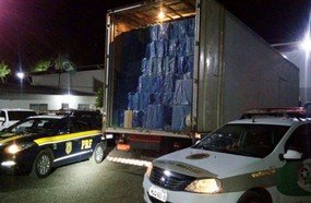 Caminhão carregado com cigarros é apreendido em Capinzal