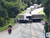 Colisão entre Carreta e Jeep congestiona BR-282, em Joaçaba