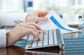 Sebrae auxilia empresários a fazerem a declaração anual do MEI