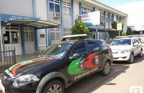 Polícia cumpre mandados de prisão por tráfico de drogas em Joaçaba