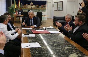 Assinado decreto que reduz alíquota de ICMS para atacadistas