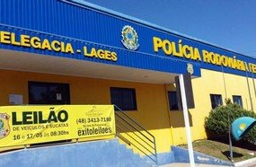 Leilão de veículos e sucatas acontece nesta quarta e quinta