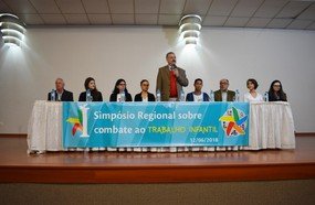 Unoesc sedia simpósio regional sobre combate ao trabalho infantil