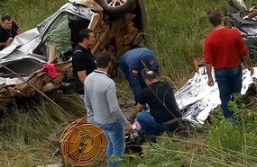 Casal morre em acidente envolvendo três veículos na BR-470