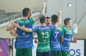 Voleibol da Unoesc é campeão dos Jogos Universitários Brasileiros