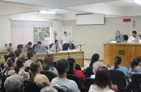 Reajuste de 1%: Parisenti vai tentar intermediar negociação