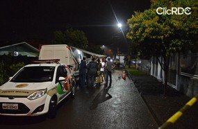 Idoso armado atenta contra a vida da esposa e filho