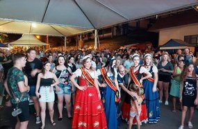 Praça do Ferroviário é invadida pelo clima de Kerb em Piratuba