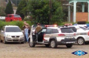 Suspeitos de aplicar golpe do bilhete são presos e Capinzal
