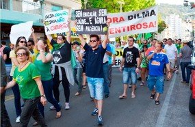 Protesto em Joaçaba reúne cerca de 250 pessoas