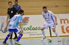 Joaçaba Futsal joga em Chapecó nesta segunda-feira