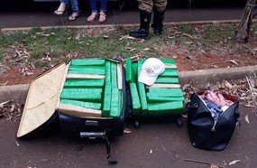 Adolescentes são flagradas em ônibus com 50 kg de maconha