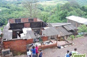 Incêndio que destruiu casa em Tangará pode ter sido criminoso