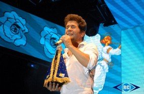 Daniel encanta público no encerramento da Expovale 2015