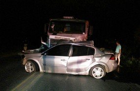 Família com carro de Videira morre em colisão com carreta