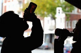 Unidades de saúde devem comunicar consumo de álcool e drogas envolvendo menores