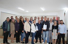 Prefeito recebe Planos de Cultura e de Turismo de Joaçaba