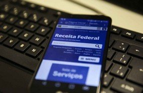 Receita paga 1º lote de restituições do Imposto de Renda