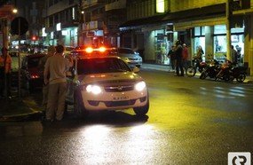 Motociclista ferido em acidente no centro de Joaçaba
