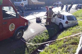 Colisão deixa motorista gravemente ferido na BR-282