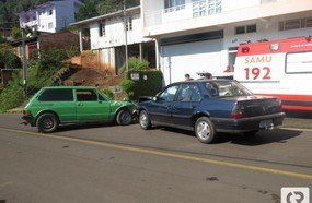 Colisão entre veículos deixa uma pessoa ferida em Herval d´Oeste