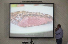 Homem que levou o churrasco para o mundo palestrou em Joaçaba
