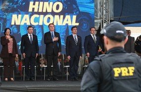 Presidente participa em SC de aula do curso de formação da PRF