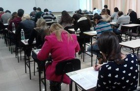 Provas do vestibular de verão acontecem neste domingo
