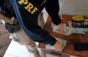 Motorista é preso com mais de 15 mil dólares sem comprovação